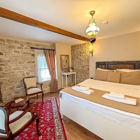 Hotel 1870's Taş üç